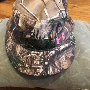 Women’s under armour real tree  hat dri wic